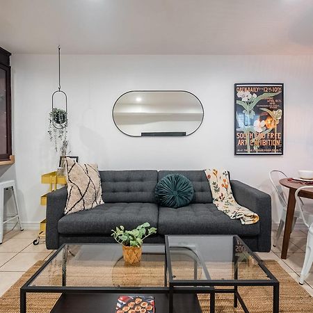 Basement Suite With Private Patio In Davenport Торонто Экстерьер фото